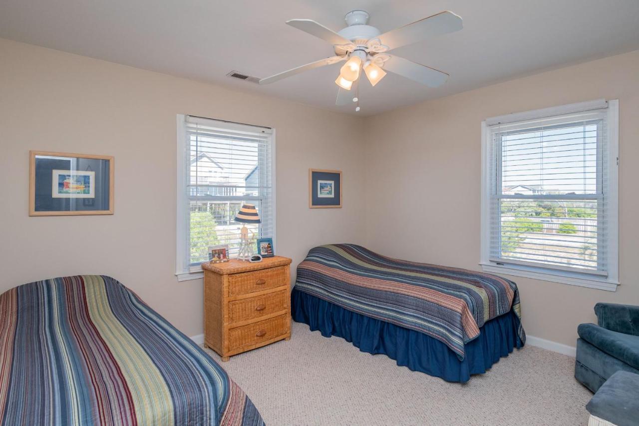 Katie Lou'S Place By Oak Island Accommodations Caswell Beach Bagian luar foto