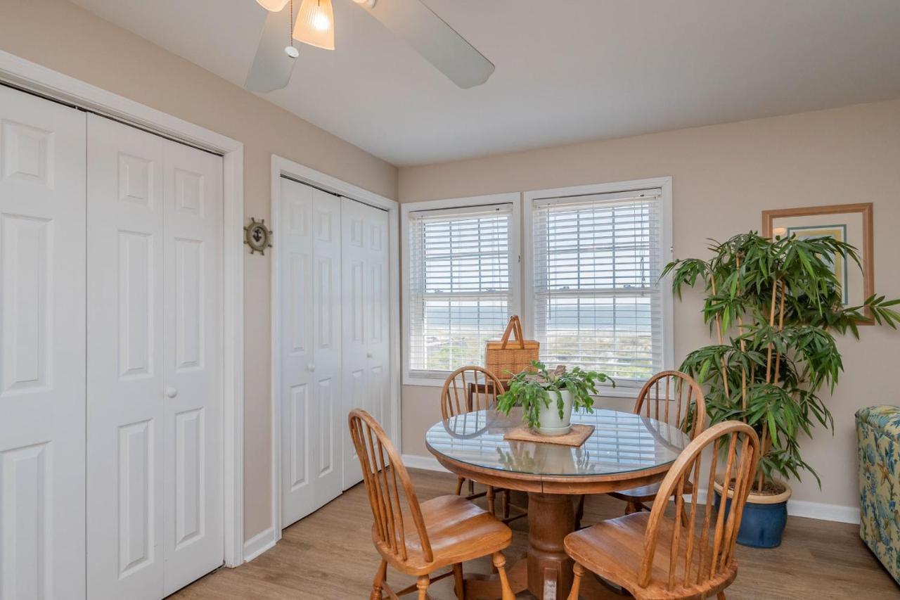 Katie Lou'S Place By Oak Island Accommodations Caswell Beach Bagian luar foto