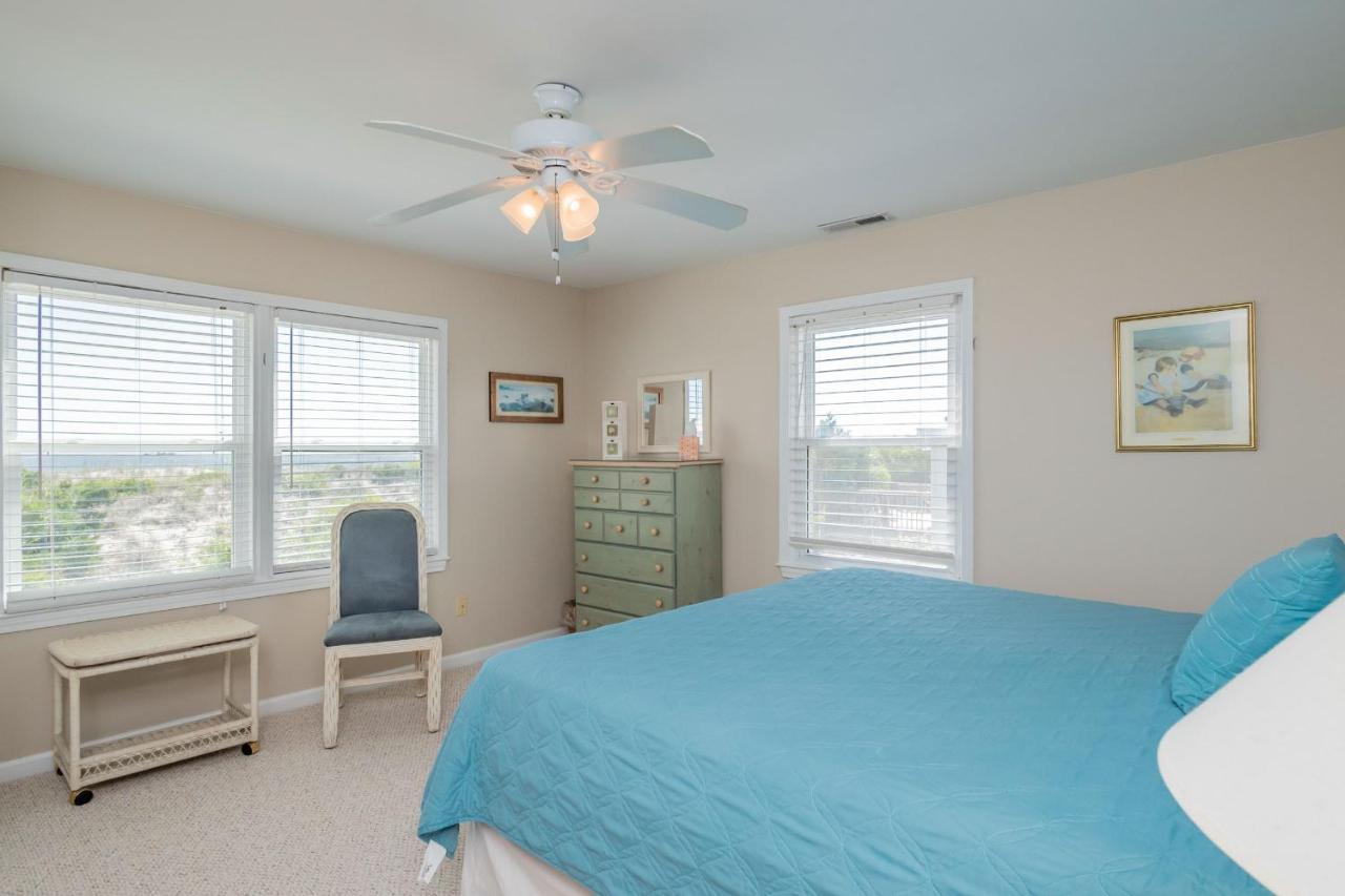 Katie Lou'S Place By Oak Island Accommodations Caswell Beach Bagian luar foto