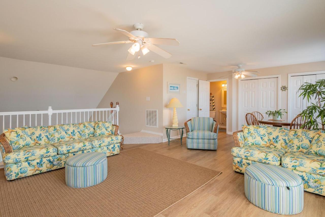 Katie Lou'S Place By Oak Island Accommodations Caswell Beach Bagian luar foto