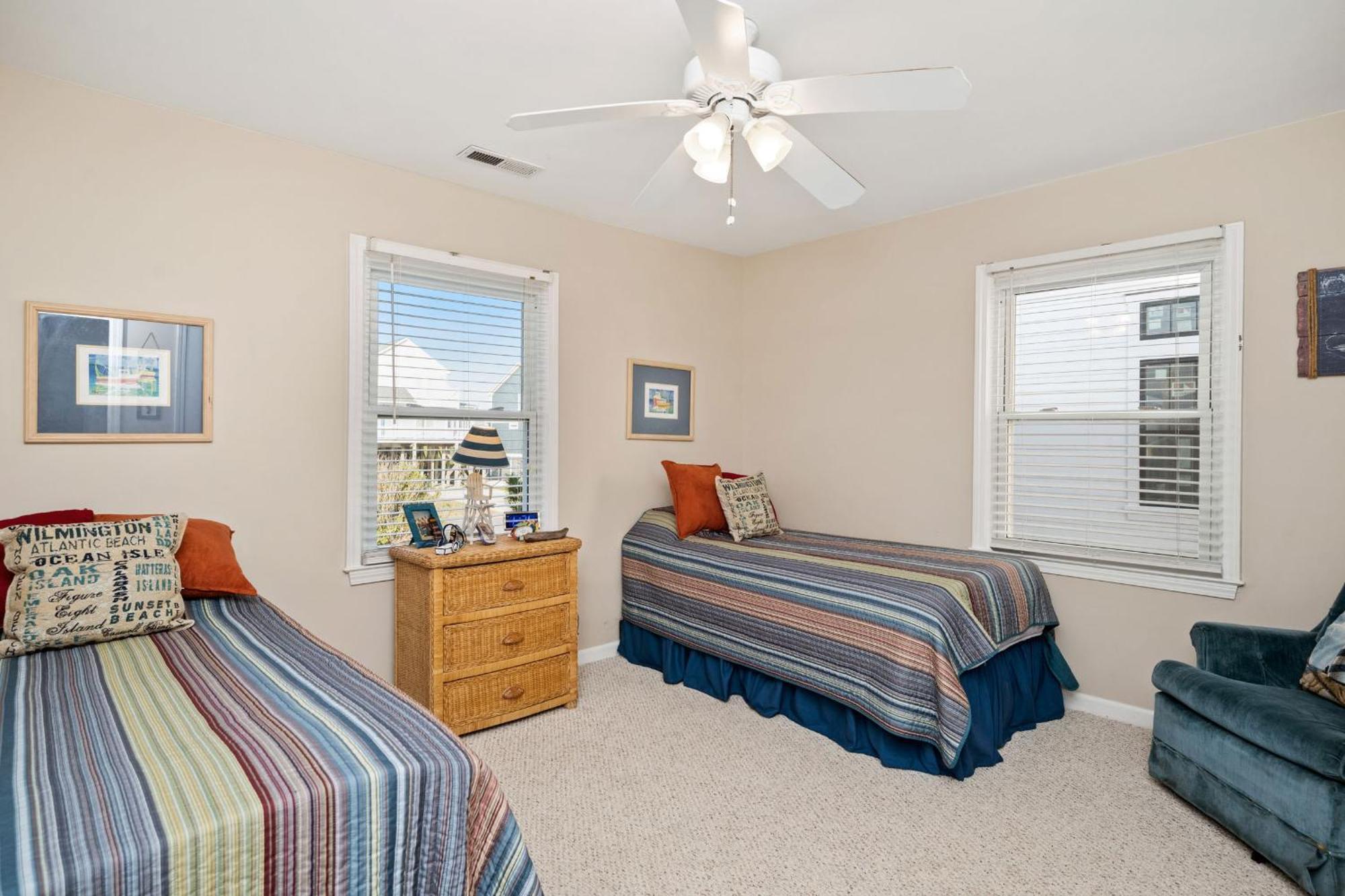 Katie Lou'S Place By Oak Island Accommodations Caswell Beach Bagian luar foto